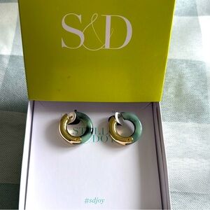 Stella & Dot Casual Acrylic Chubby Hoops Green/Gold